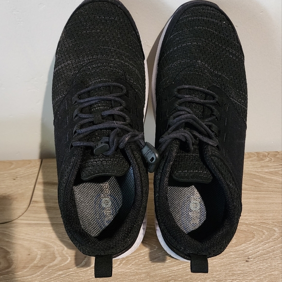 Orthofeet shoes - Picture 4 of 5